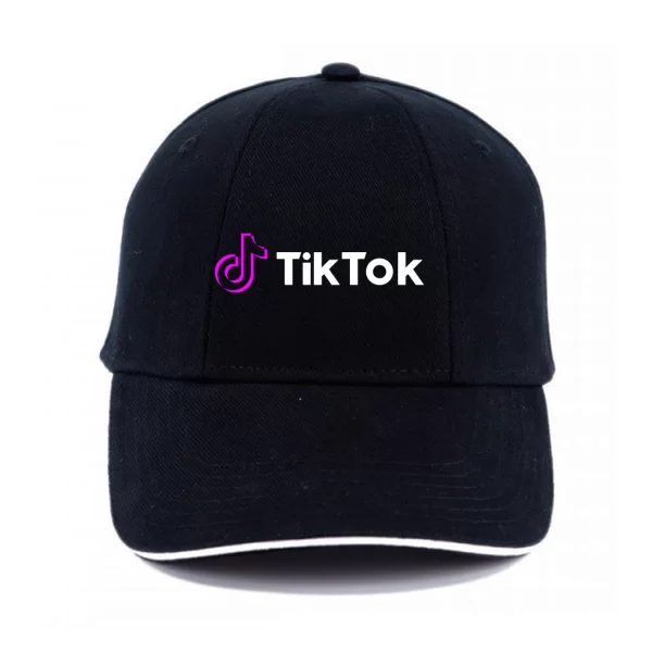 Кепка с надписью Tik Tok