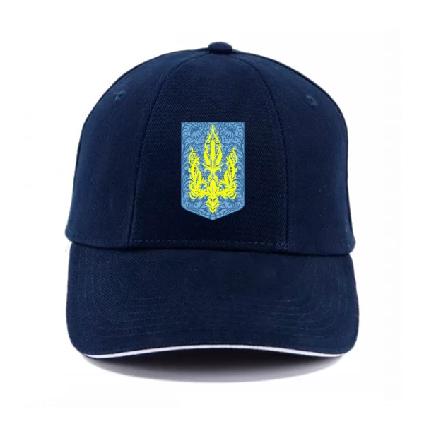 Кепка з візерунковим Гербом України